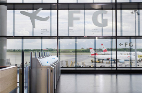 维也纳机场现代化个性标识标牌设计